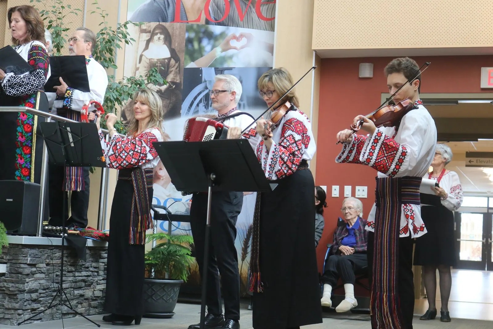 Melos Folk Ensemble — photo 15