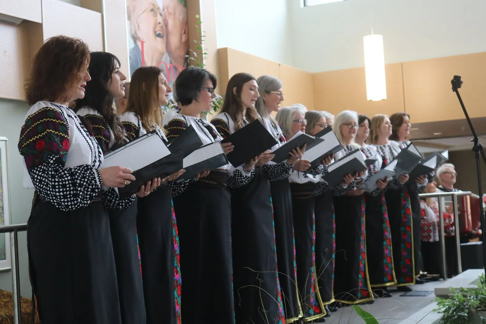 Melos Folk Ensemble — photo 17